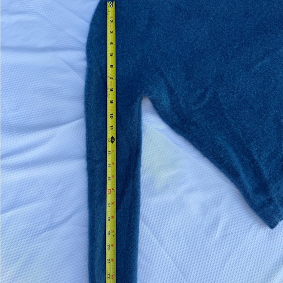 Bloomingdale's Teal Turtleneck Sweater ,CASHMERE. - Picture 4 of 6